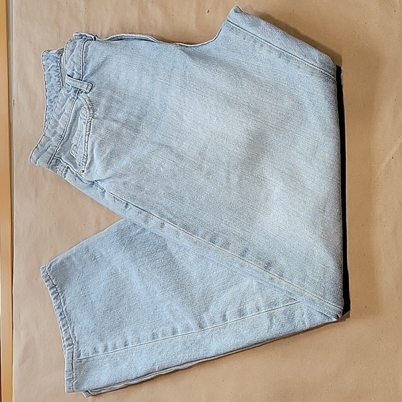 Forever 21 Denim - Forever 21 Size 28 Light Wash Straight Leg Denim Blue Jeans, Gently Used Cond.